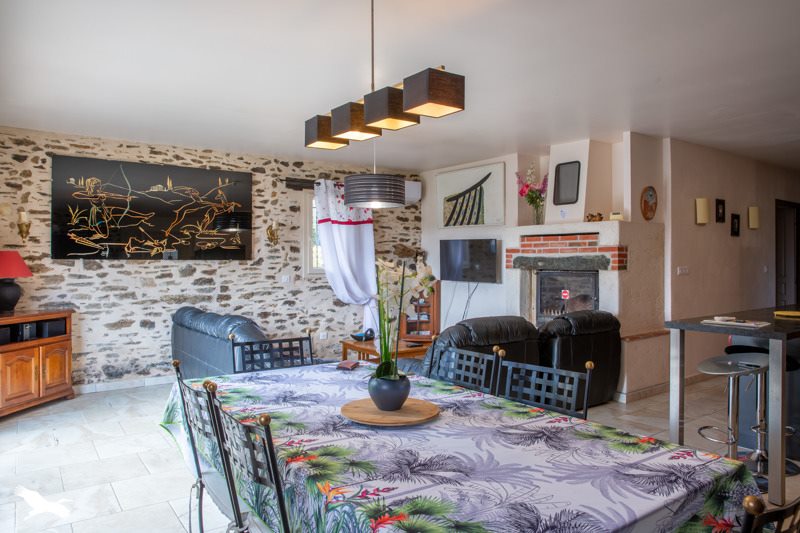 Vente Maison SARLANDE - 7 pièces -195 m² - (24270)