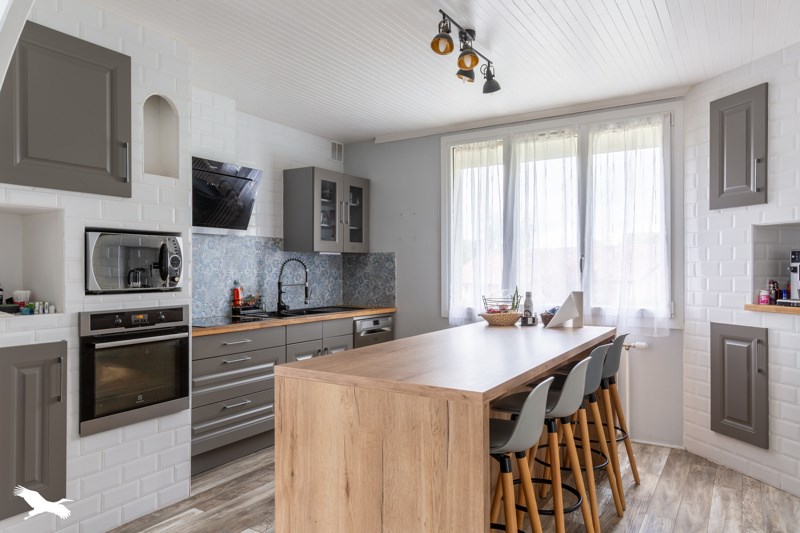 Vente Maison ST YRIEIX LA PERCHE - 8 pièces -200 m² - (87500)