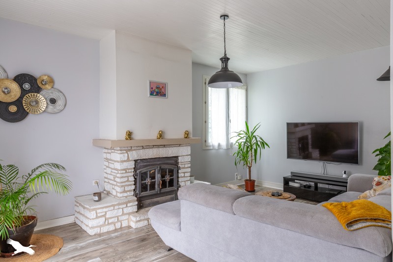 Vente Maison ST YRIEIX LA PERCHE - 8 pièces -200 m² - (87500)
