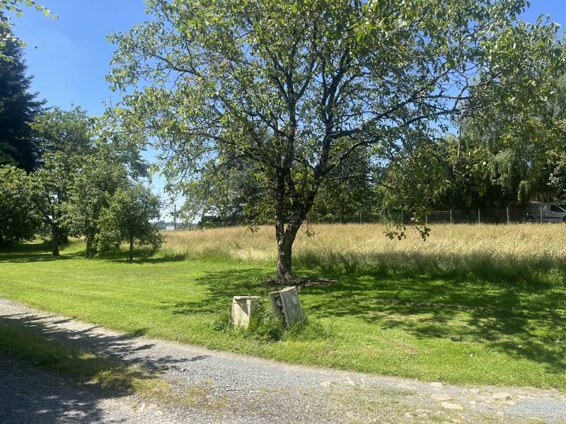 Vente Terrain ST YRIEIX LA PERCHE - -2126 m² - (87500)