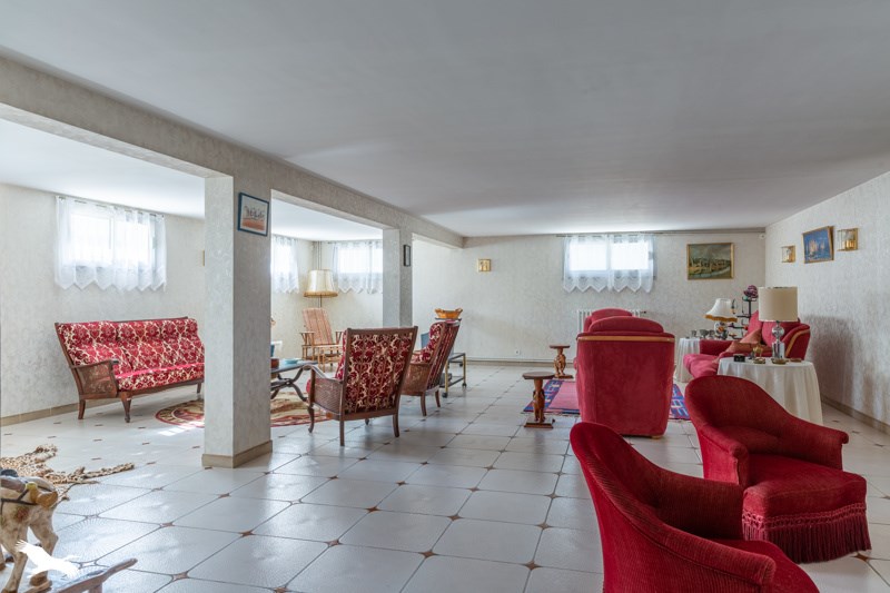 Vente Maison ST YRIEIX LA PERCHE - 10 pièces -349 m² - (87500)