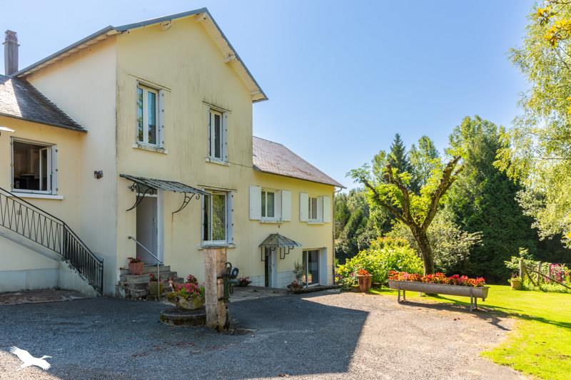 Vente Maison ST YRIEIX LA PERCHE - 6 pièces -192 m² - (87500)