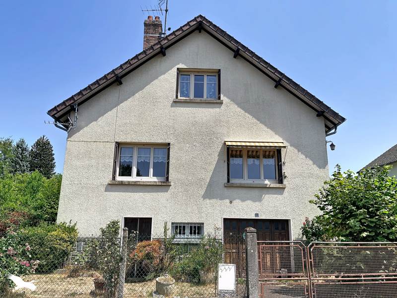 Maison 5 pièces 105 m² · à Saint-Yrieix-la-Perche · 105 m² · 135 000 €
