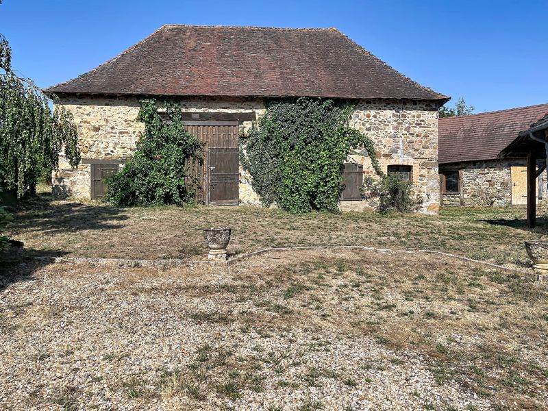 Vente Maison Saint-Priest-Ligoure - 7 pièces -210 m² - (87800)