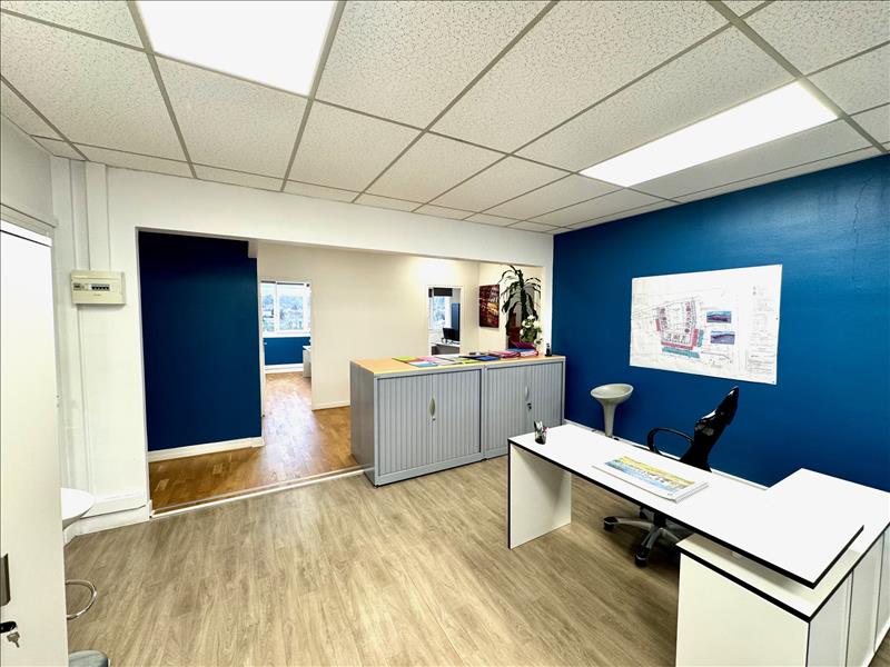 Vente Immeuble MAULE - -  185 m² - (78580)