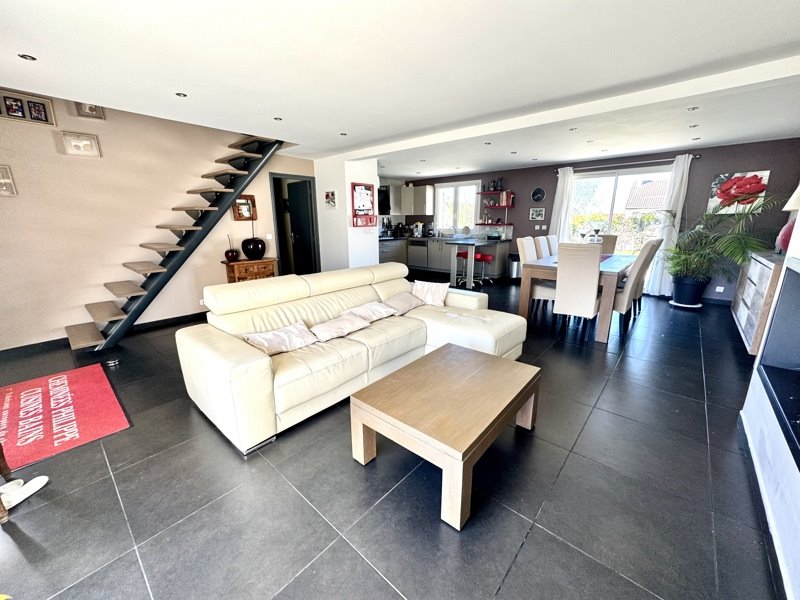 Vente Maison MORAINVILLIERS - 6 pièces -153 m² - (78630)