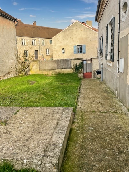 Vente Maison CRESPIERES - 8 pièces -260 m² - (78121)