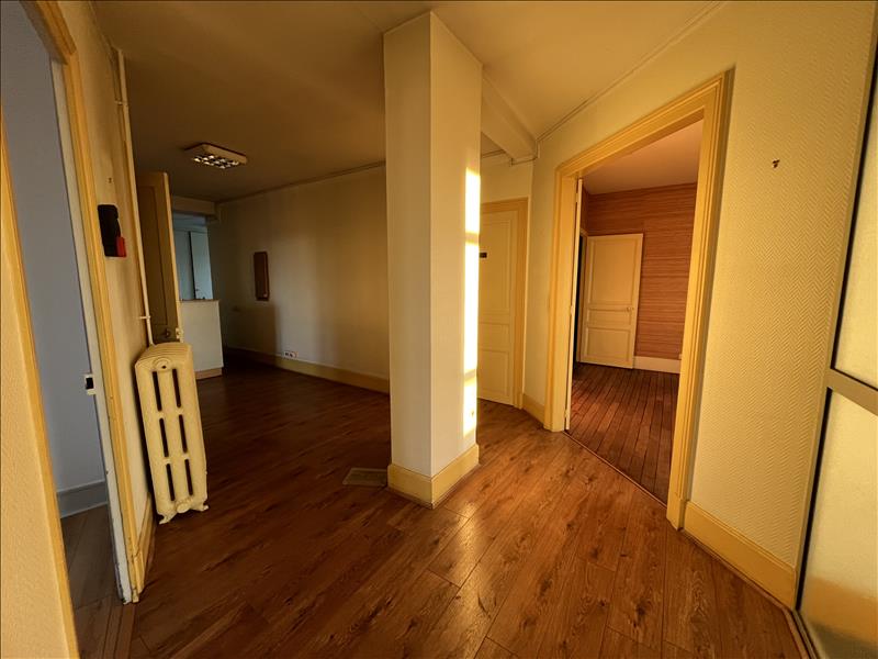 Vente Appartement MONTLUCON - 6 pièces -161 m² - (03100)