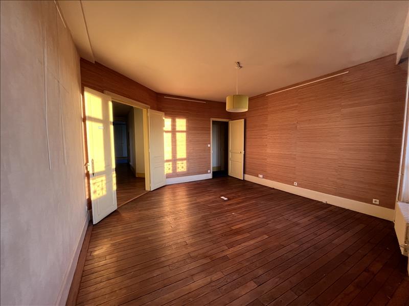 Vente Appartement MONTLUCON - 6 pièces -161 m² - (03100)