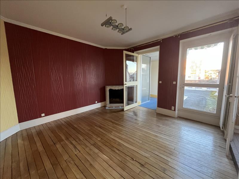 Vente Appartement MONTLUCON - 6 pièces -161 m² - (03100)