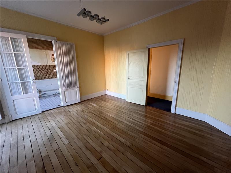 Vente Appartement MONTLUCON - 6 pièces -161 m² - (03100)