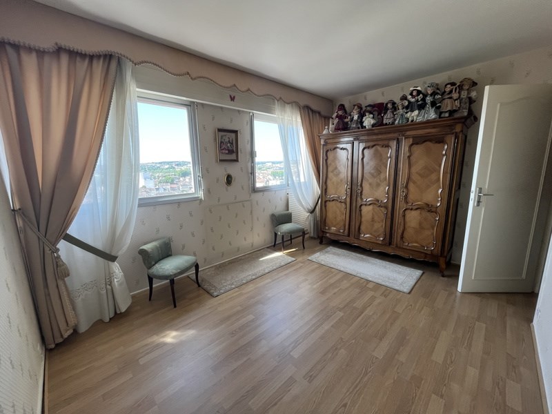 Vente Appartement MONTLUCON - 3 pièces -90 m² - (03100)