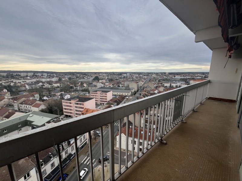 Vente Appartement MONTLUCON - 3 pièces -90 m² - (03100)