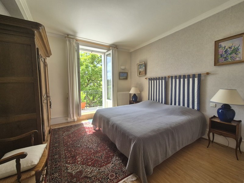 Vente Appartement NERIS LES BAINS - 6 pièces -135 m² - (03310)