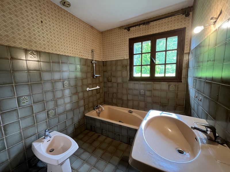 Vente Maison MONTLUCON - 6 pièces -150 m² - (03100)