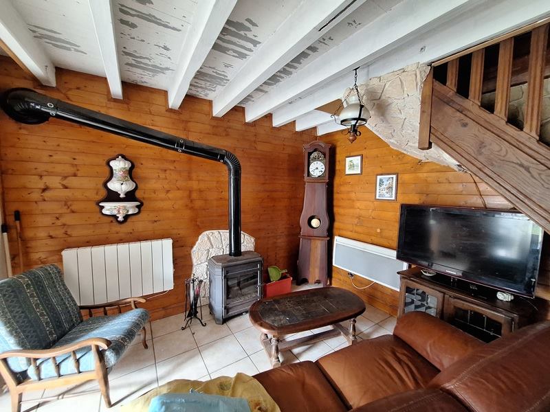 Maison 6 pièces 105 m² · à Lapeyrouse · 105 m² · 56 000 €