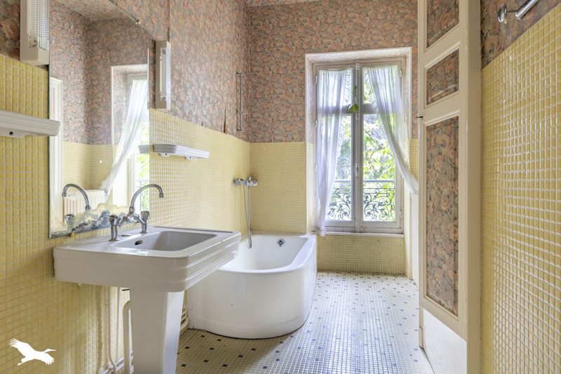 Vente Maison COMMENTRY - 13 pièces -344 m² - (03600)