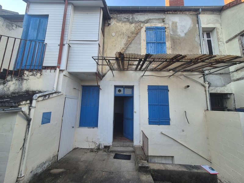 Vente Maison MONTLUCON - 8 pièces -82 m² - (03100)
