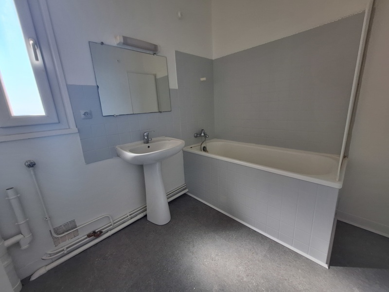 Vente Appartement MONTLUCON - 3 pièces -65 m² - (03100)