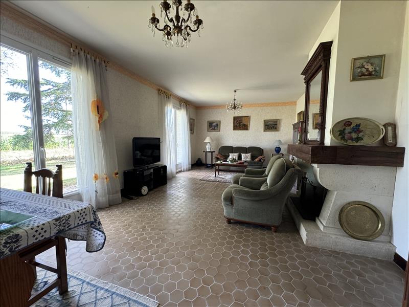 Vente Maison FAUGUEROLLES - 5 pièces -168 m² - (47400)