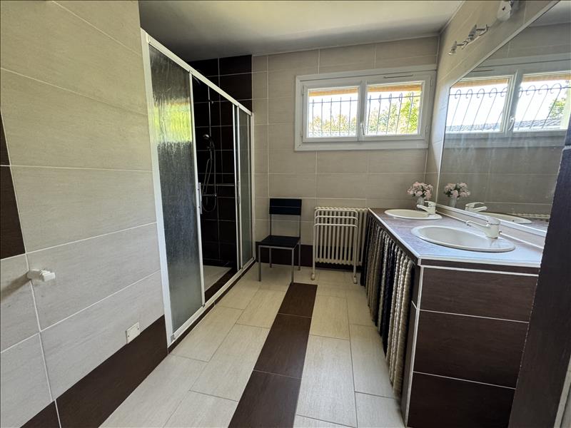 Vente Maison FAUGUEROLLES - 5 pièces -168 m² - (47400)