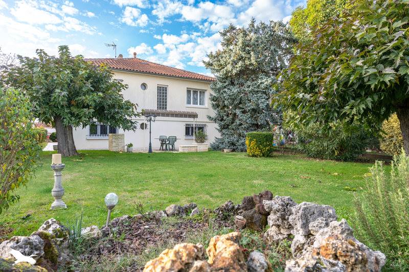 Vente Maison AIGUILLON - 7 pièces -193 m² - (47190)