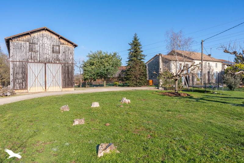 Vente Maison LAFITTE SUR LOT - 7 pièces -303 m² - (47320)