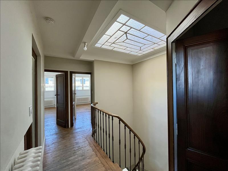 Vente Maison BORDEAUX - 8 pièces -180 m² - (33800)