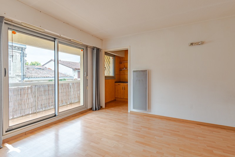 Vente Appartement BORDEAUX - 2 pièces -45 m² - (33800)