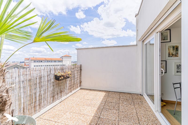 Vente Appartement BORDEAUX - 3 pièces -70 m² - (33800)