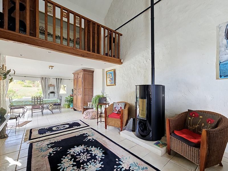 Vente Maison WY DIT JOLI VILLAGE - 6 pièces -141 m² - (95420)