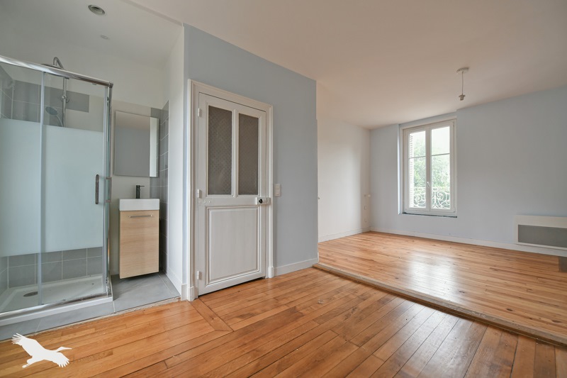 Vente Maison VILLELOIN COULANGE - 10 pièces -188 m² - (37460)