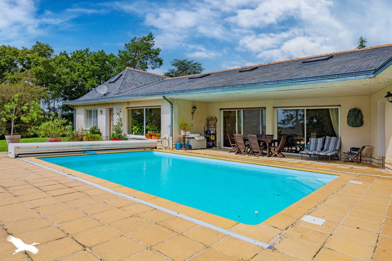Vente Maison VILLELOIN COULANGE - 12 pièces -381 m² - (37460)