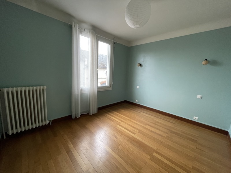 Vente Appartement LOCHES - 7 pièces -131 m² - (37600)