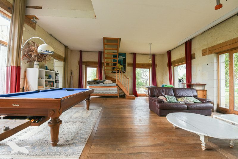 Vente Maison ST HIPPOLYTE - 10 pièces -268 m² - (37600)