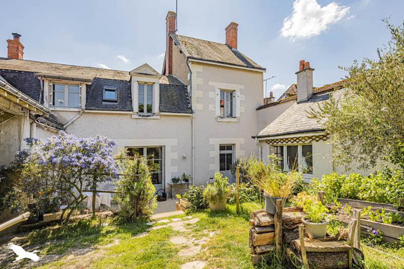 Vente Maison GENILLE - 7 pièces -243 m² - (37460)