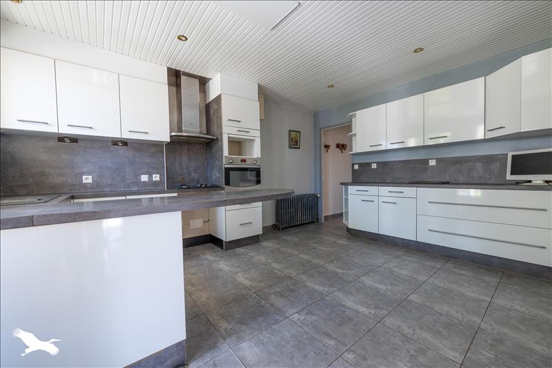 Vente Maison SAUJON - 5 pièces -135 m² - (17600)