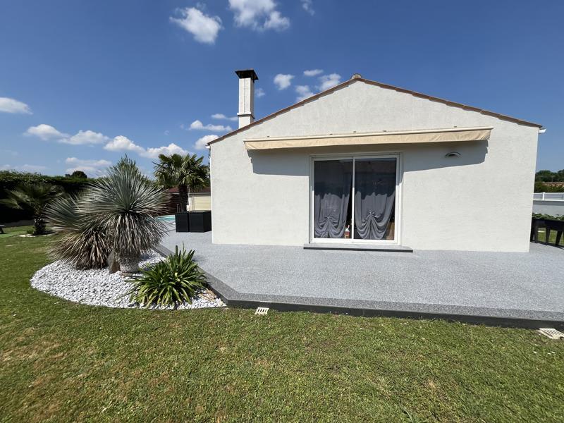 Vente Maison LE CHAY - 5 pièces -112 m² - (17600)