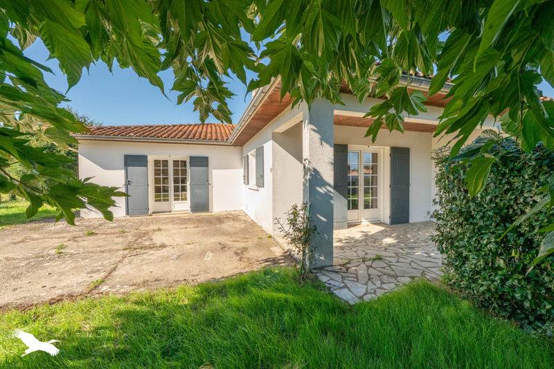 Vente Maison LE CHAY - 4 pièces -140 m² - (17600)