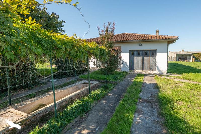 Vente Maison LE CHAY - 4 pièces -140 m² - (17600)