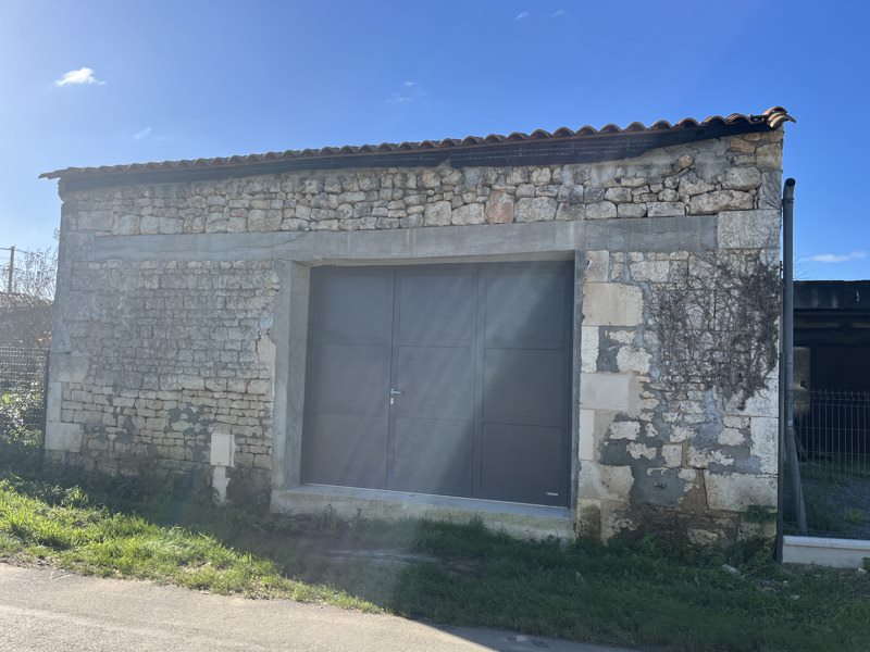 Vente Grange SABLONCEAUX - 1 pièce -125 m² - (17600)