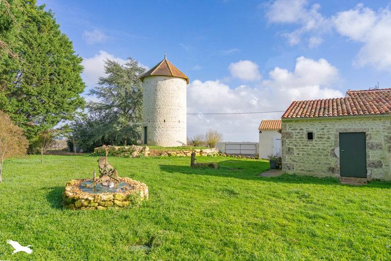 Vente Maison THEZAC - 5 pièces -136 m² - (17600)