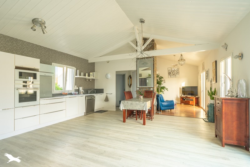 Vente Maison L EGUILLE - 4 pièces -108 m² - (17600)