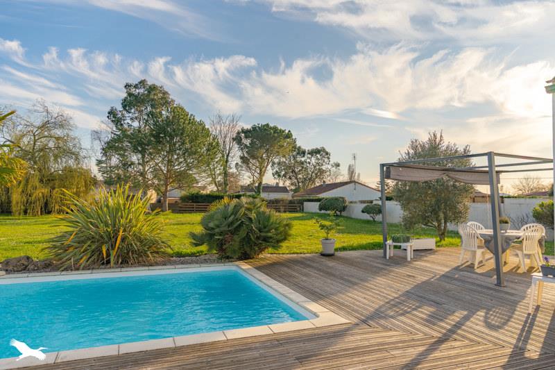 Vente Maison L EGUILLE - 4 pièces -108 m² - (17600)