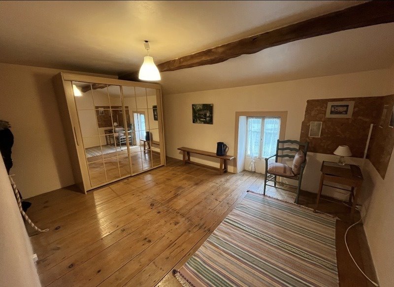 Vente Maison THEZAC - 7 pièces -162 m² - (17600)