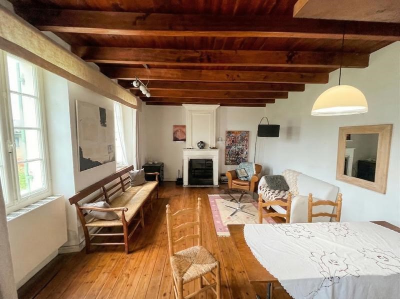 Vente Maison THEZAC - 7 pièces -162 m² - (17600)