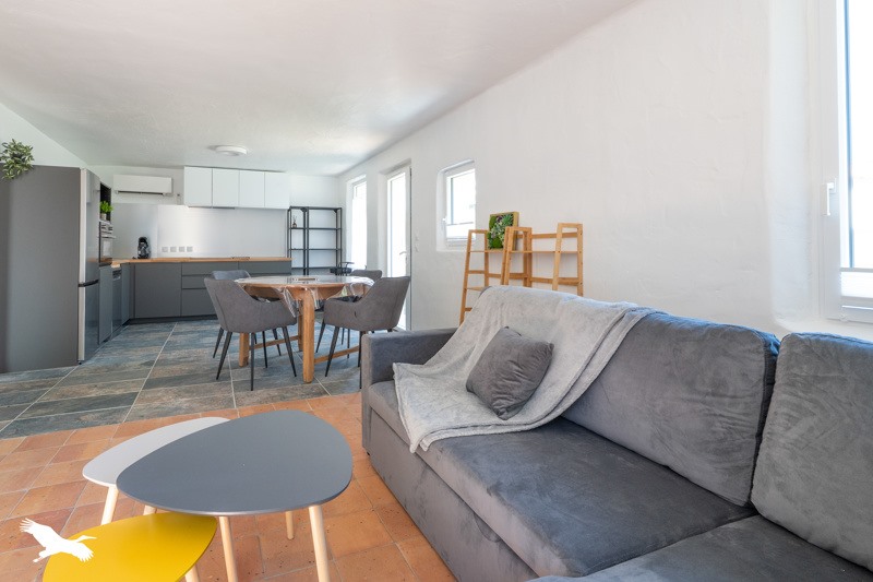 Vente Maison MEDIS - 8 pièces -204 m² - (17600)