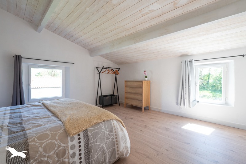 Vente Maison MEDIS - 8 pièces -204 m² - (17600)