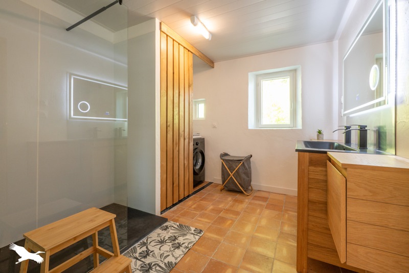 Vente Maison MEDIS - 8 pièces -204 m² - (17600)