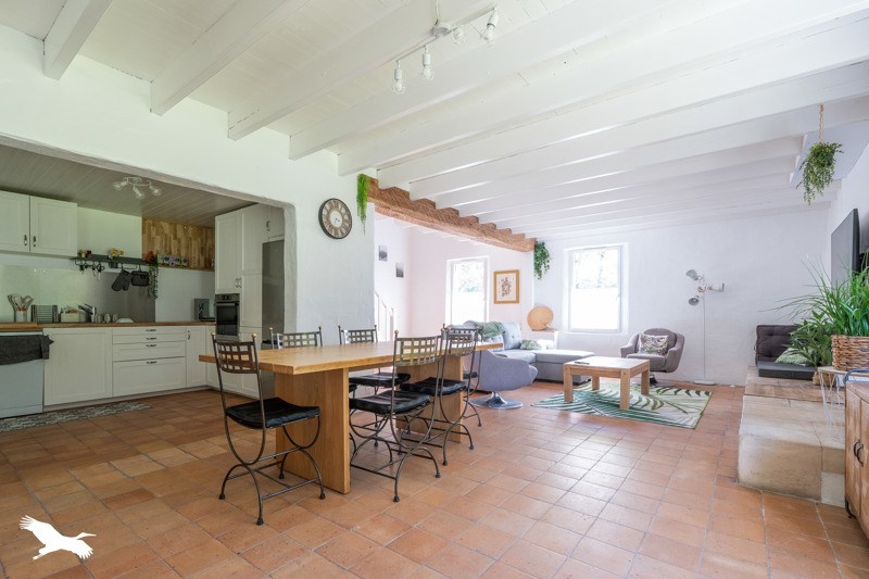 Vente Maison MEDIS - 8 pièces -204 m² - (17600)